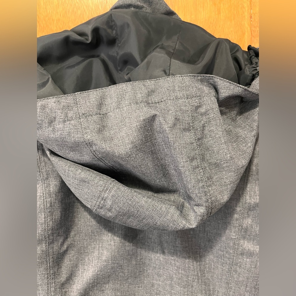 Eddie Bauer Women’s  Weatheredge Gray Coat - Picture 7 of 9